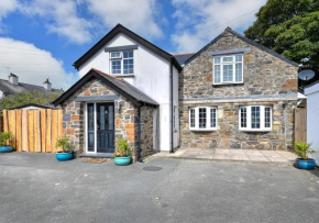 Egryn Bach & Pod, Abersoch